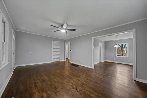 725 Matilda Place NW, Atlanta, GA 30318