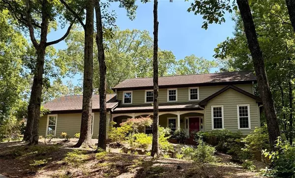 300 STONE MILL TRL, Atlanta, GA 30328