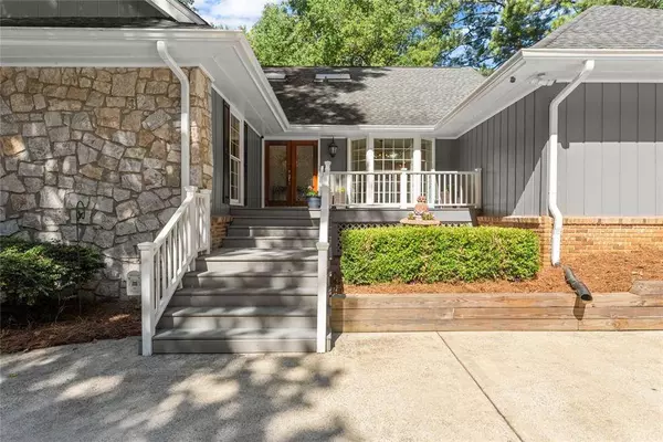 8390 Valley Tarn, Atlanta, GA 30350