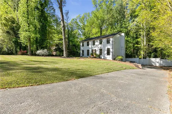 2212 Brookfield DR, Lawrenceville, GA 30043