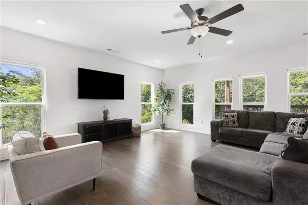 973 Mayson Turner RD NW, Atlanta, GA 30314