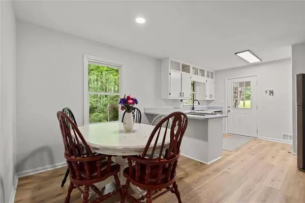 52 Cane Creek Valley RD, Dahlonega, GA 30533