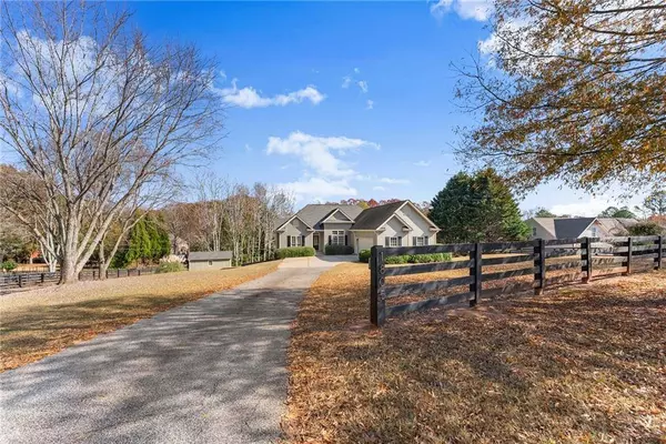 1805 N Clement RD, Cumming, GA 30041