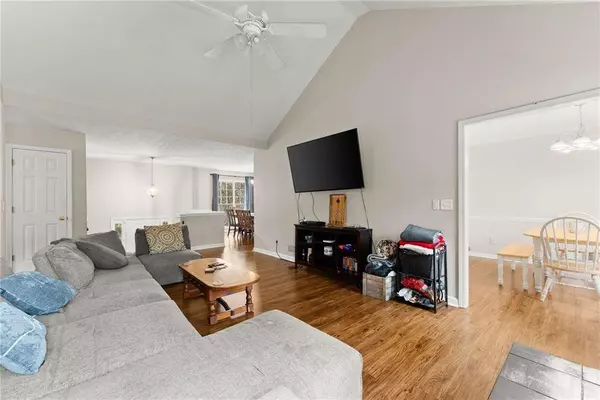 5920 Branden Hill LN, Buford, GA 30518