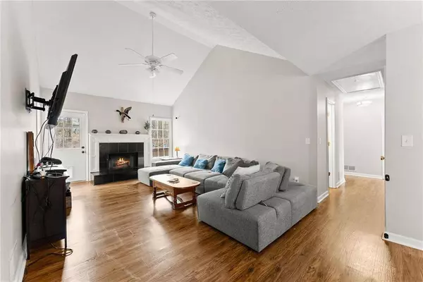 5920 Branden Hill LN, Buford, GA 30518