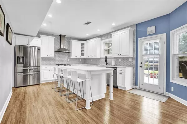 4950 Saddle Bridge LN, Alpharetta, GA 30022