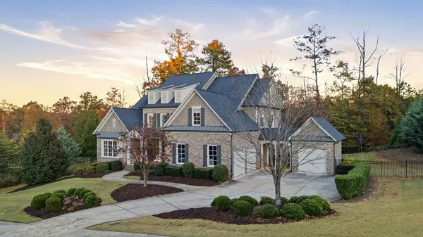 1021 Summit View Ln, Alpharetta, GA 30004-5888
