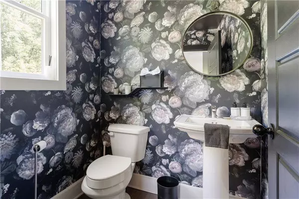 1984 Yellow Finch TRL SE, Atlanta, GA 30316