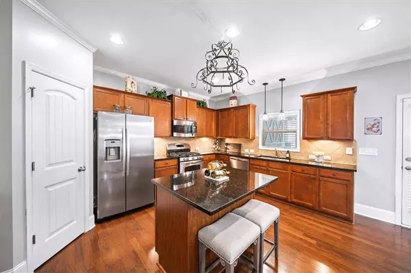 149 Manor LN, Woodstock, GA 30188