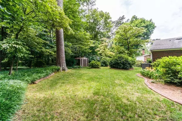 680 Carriage DR, Atlanta, GA 30328