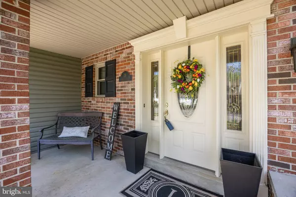 24 LANCELOT LA, Mount Laurel, NJ 08054