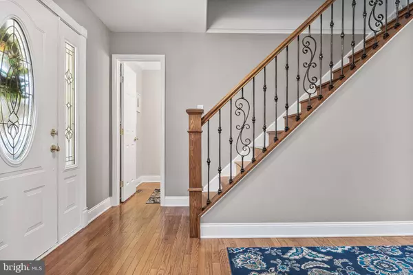 24 LANCELOT LA, Mount Laurel, NJ 08054