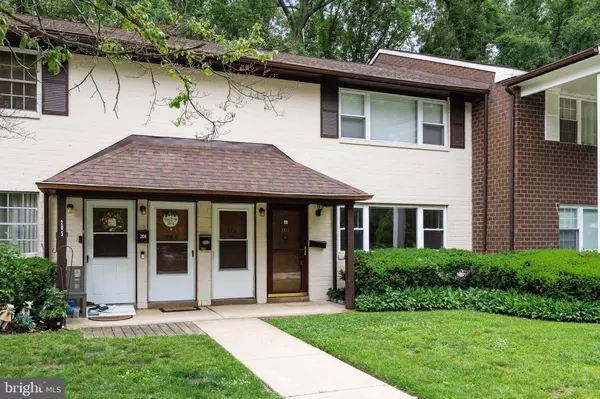 810 N FORKLANDING RD #207, Maple Shade, NJ 08052