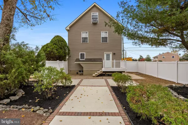 501 W EVESHAM RD, Runnemede, NJ 08078