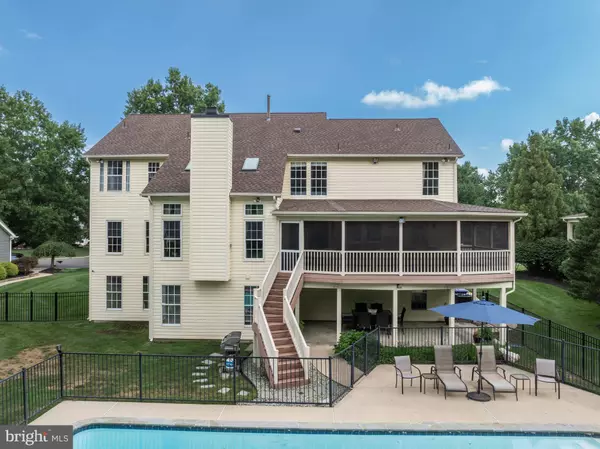 154 PREAKNESS DR, Mount Laurel, NJ 08054