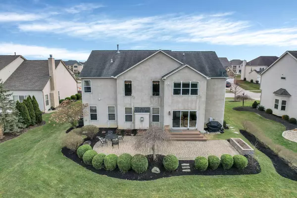 2221 Orangelake Drive, Lewis Center, OH 43035