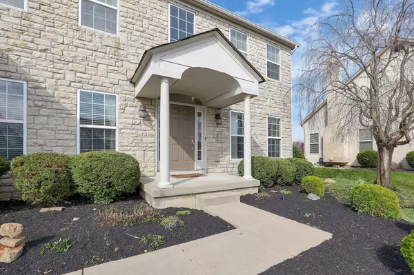 2221 Orangelake Drive, Lewis Center, OH 43035