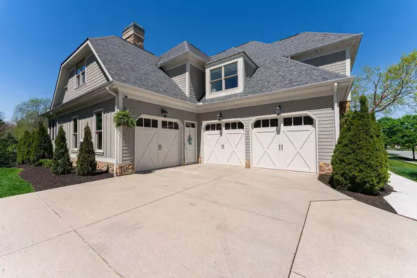 9071 Tartan Fields Drive, Dublin, OH 43017