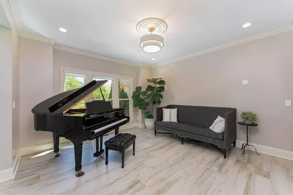 9071 Tartan Fields Drive, Dublin, OH 43017