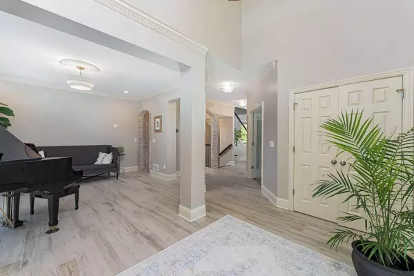 9071 Tartan Fields Drive, Dublin, OH 43017