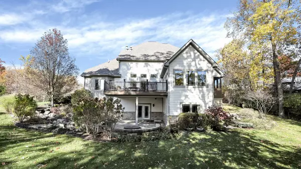 1551 Riverwood Ln, Powell, OH 43065-6103