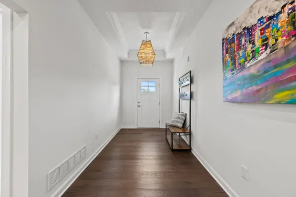 7678 Gateway Boulevard, Powell, OH 43065