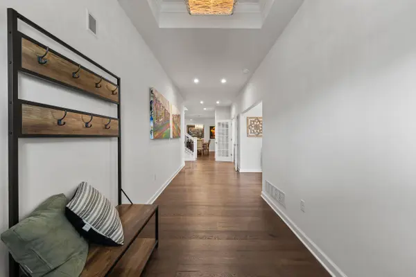 7678 Gateway Boulevard, Powell, OH 43065