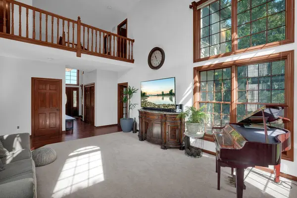 10415 Woodburn Drive, Powell, OH 43065