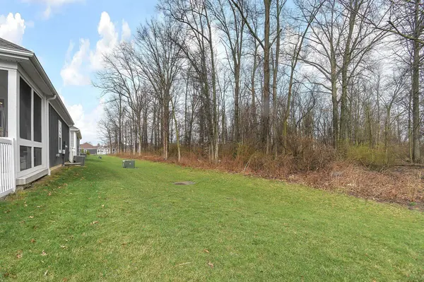 8072 Scenic Pass Way, Lewis Center, OH 43035