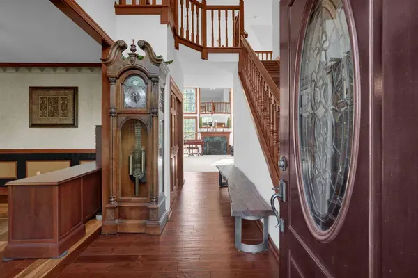 10415 Woodburn Drive, Powell, OH 43065