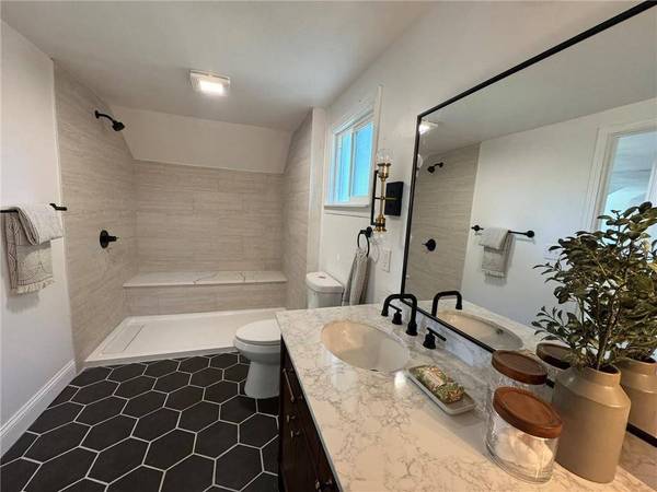 6724 Laurel ST, Raytown, MO 64133