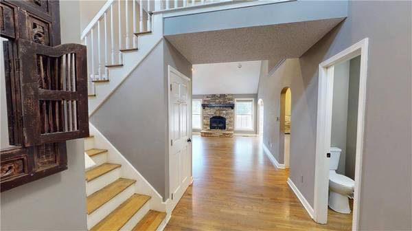 5104 S Yuma CT, Independence, MO 64055