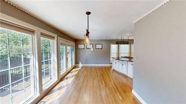 5104 S Yuma CT, Independence, MO 64055