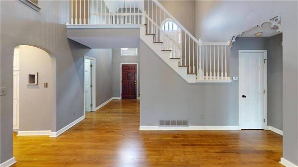 5104 S Yuma CT, Independence, MO 64055