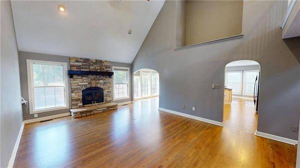 5104 S Yuma CT, Independence, MO 64055