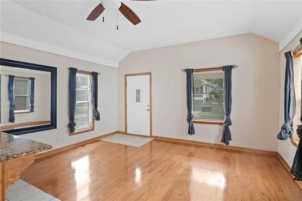 4408 State Line RD, Kansas City, KS 66103