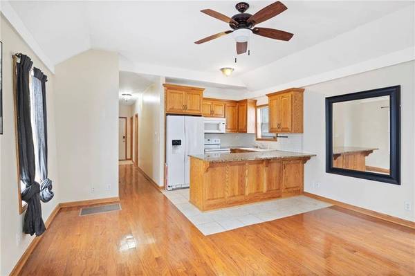 4408 State Line RD, Kansas City, KS 66103