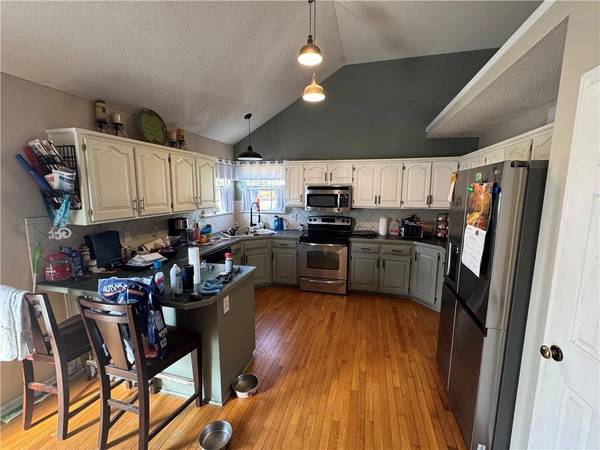 16122 S Cole ST, Olathe, KS 66062