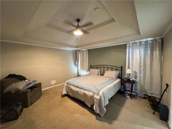 16122 S Cole ST, Olathe, KS 66062