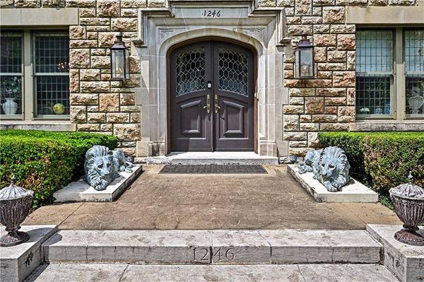 1246 W 59th ST, Kansas City, MO 64113