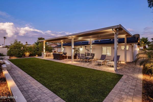 5802 E GELDING Drive, Scottsdale, AZ 85254