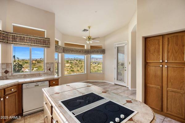 16148 E EMERALD Drive, Fountain Hills, AZ 85268
