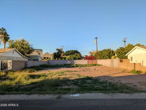 4512 E TURNEY Avenue #129, Phoenix, AZ 85018