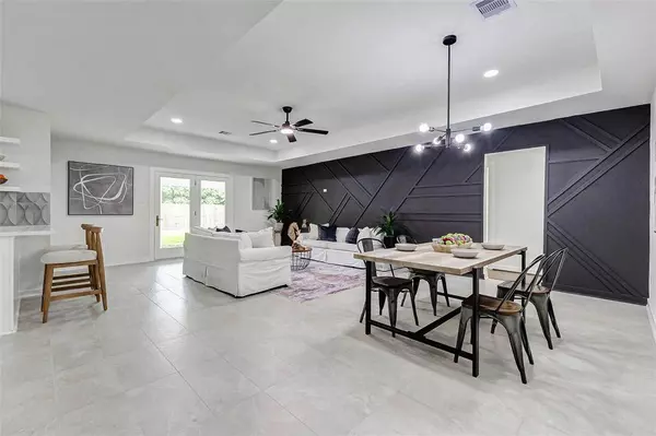 5226 Sanford RD, Houston, TX 77035