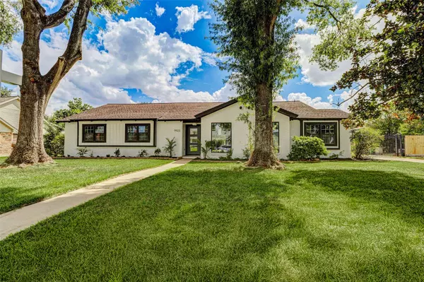 9923 Emnora LN, Houston, TX 77080