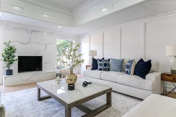 11618 Lakeside Place DR, Houston, TX 77077