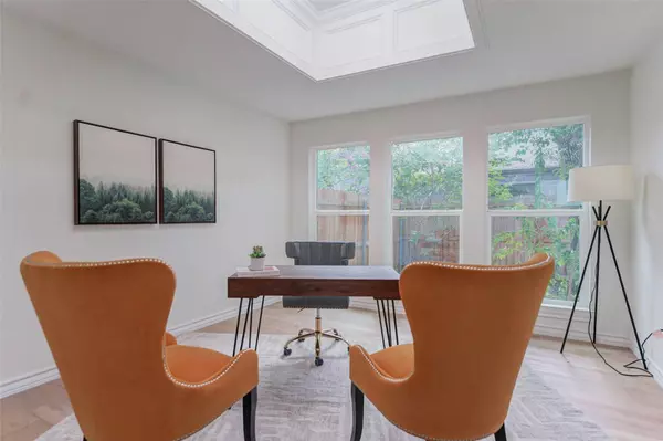 11618 Lakeside Place DR, Houston, TX 77077