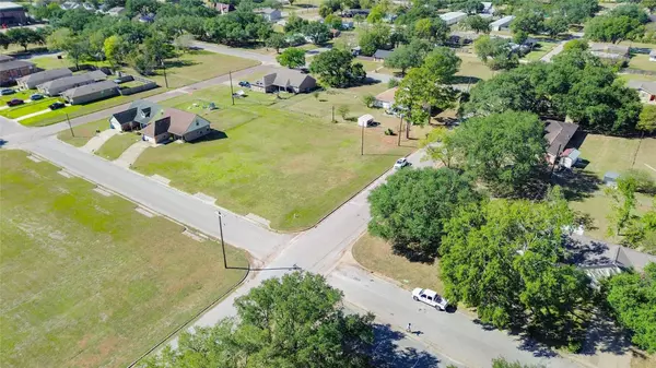 LOT 10 11TH Street, Hempstead, TX 77445