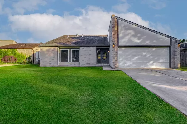 15706 Dunmoor DR, Houston, TX 77059