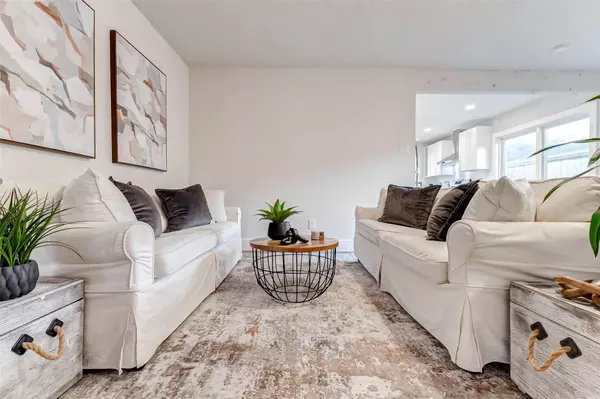 15706 Dunmoor DR, Houston, TX 77059